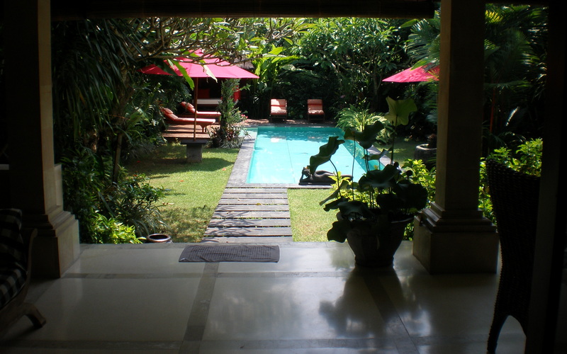 Villa Casa Bali outdoor patio-3 garden view
